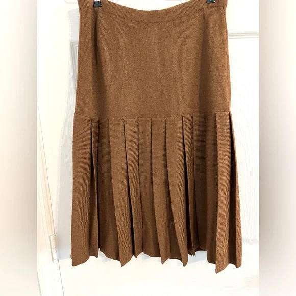Toula sweater skirt with pleats size 10 - Picture 1 of 5